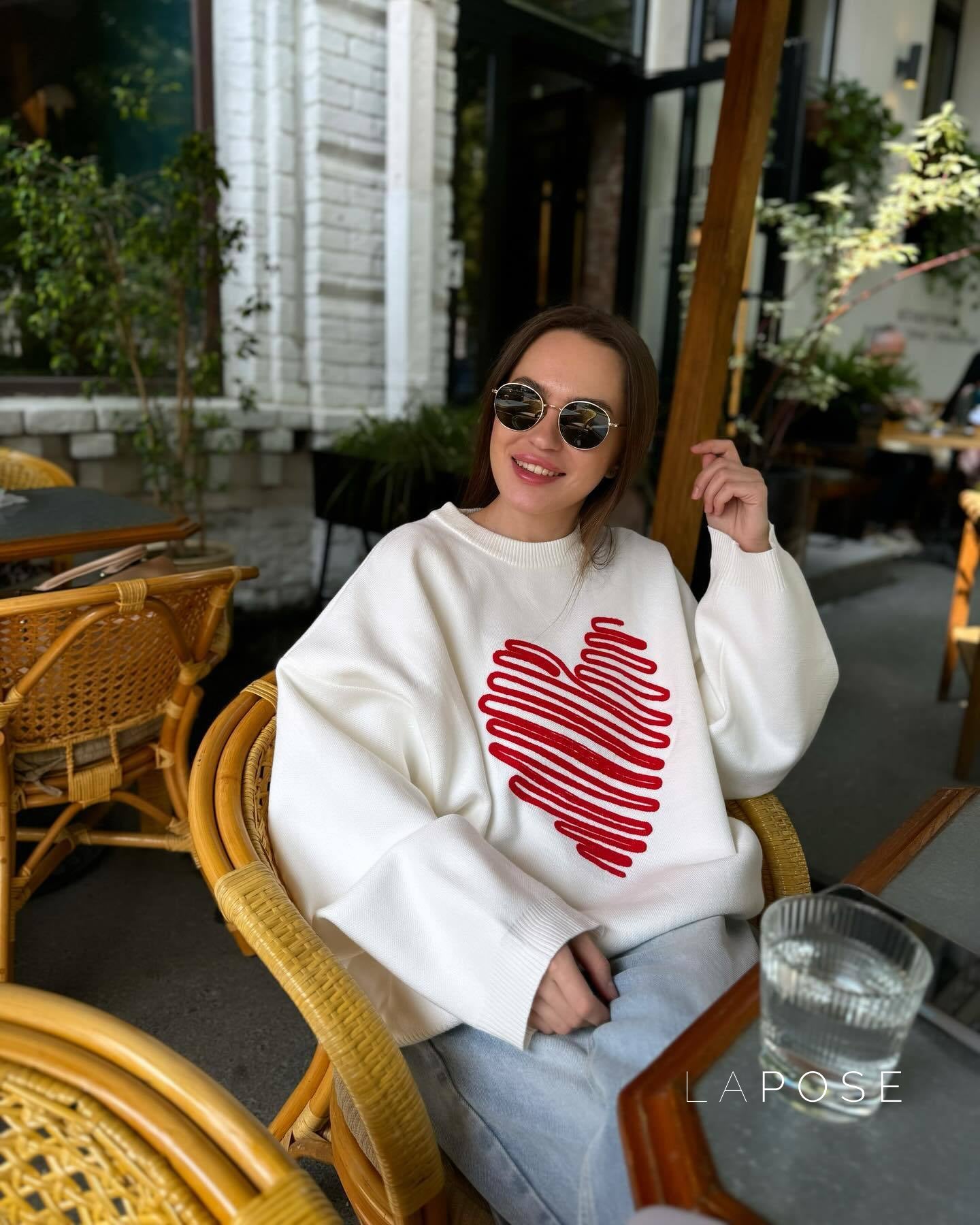 Makenzie Loose Heart Pullover Sweater [Z0M1K5YH]
