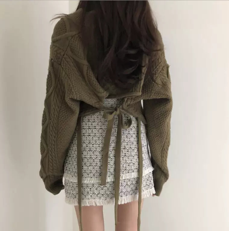 LaPose - Makiyah Tie Back Cable Sweater - Army Green Color