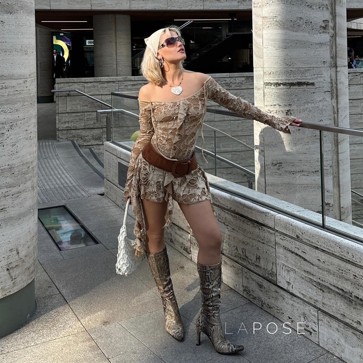 Malayshia Distressed Off-Shoulder Mini Dress [8NJ6ANTR]