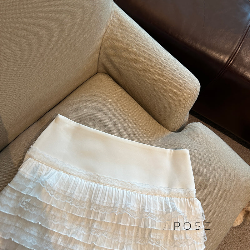 Maliah Tiered Lace Mini Skirt [4BPZOTA8]