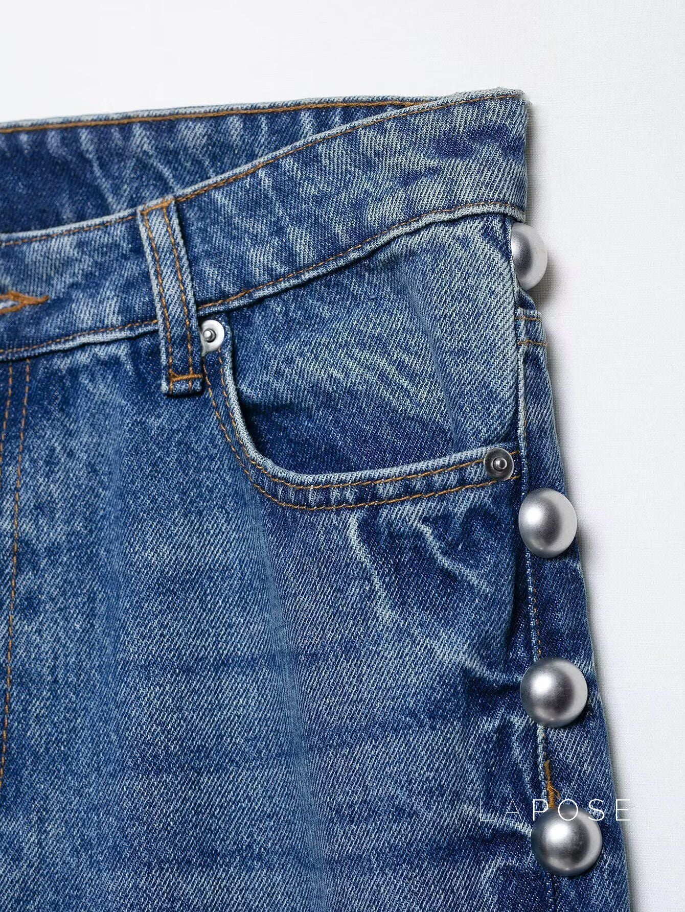 Mayleen Rivet Straight-Leg Jeans [D60YJEU4]