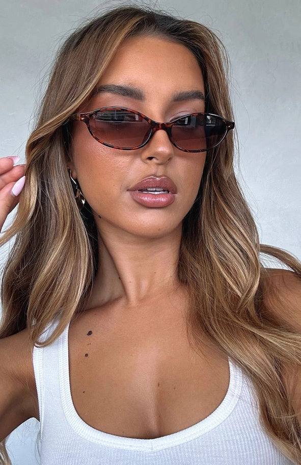 LaPose Miamor Tortoise Oval Sunglasses