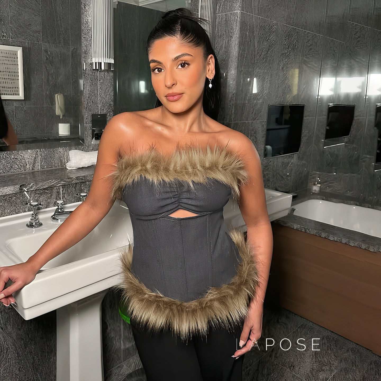 Montserrat Faux Fur Halter Top [8MBEIF0A]