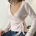 Nalayah V-Neck Tie Knit Top [P4E6NLX9]