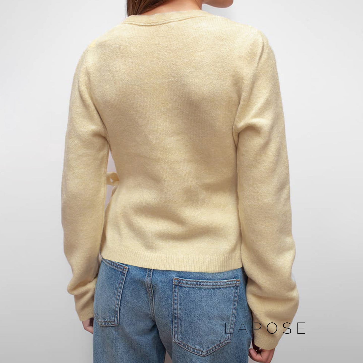 Nalayah V-Neck Tie Knit Top [NZBQTAQ1]