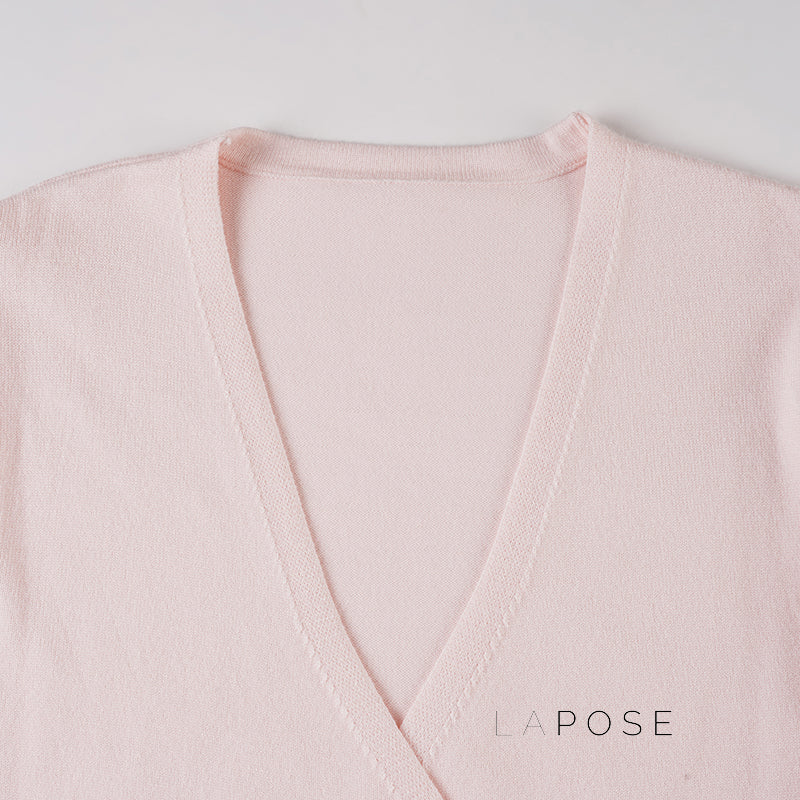 Nalayah V-Neck Tie Knit Top [1HQ45QVM]