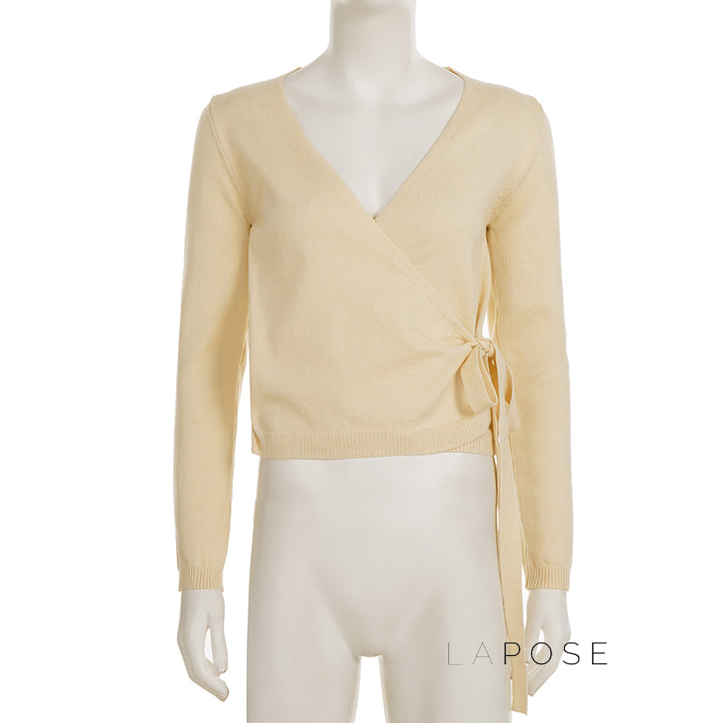 Nalayah V-Neck Tie Knit Top [9FO7FHYE]