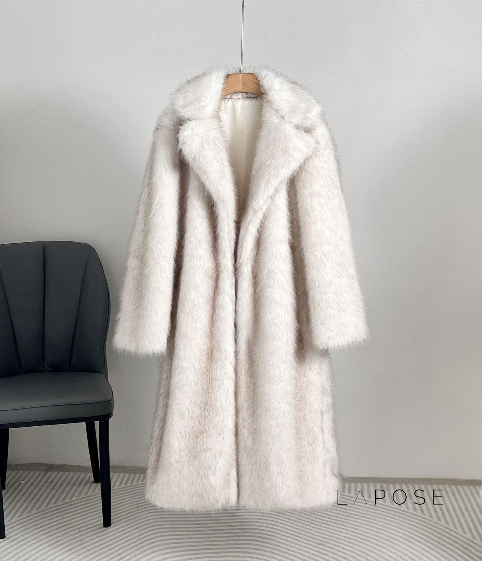 Nana Plush Faux Fur Coat [H55VY27F]
