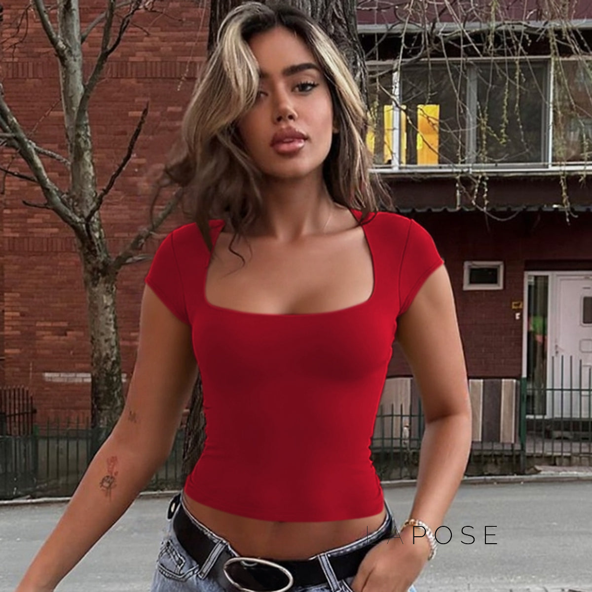 Nasra Flutter Sleeve Crop Top [N4MQJGI9]