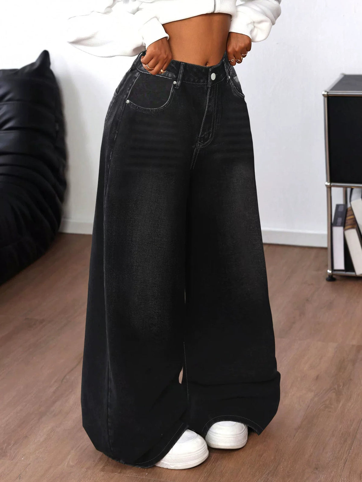 LaPose - Natalia Vintage Wash Wide Leg Jeans