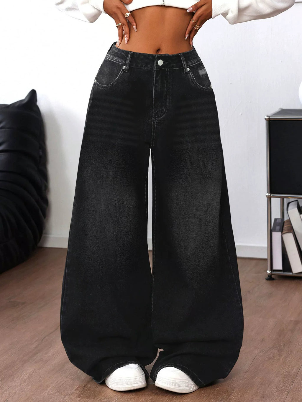 LaPose - Natalia Vintage Wash Wide Leg Jeans