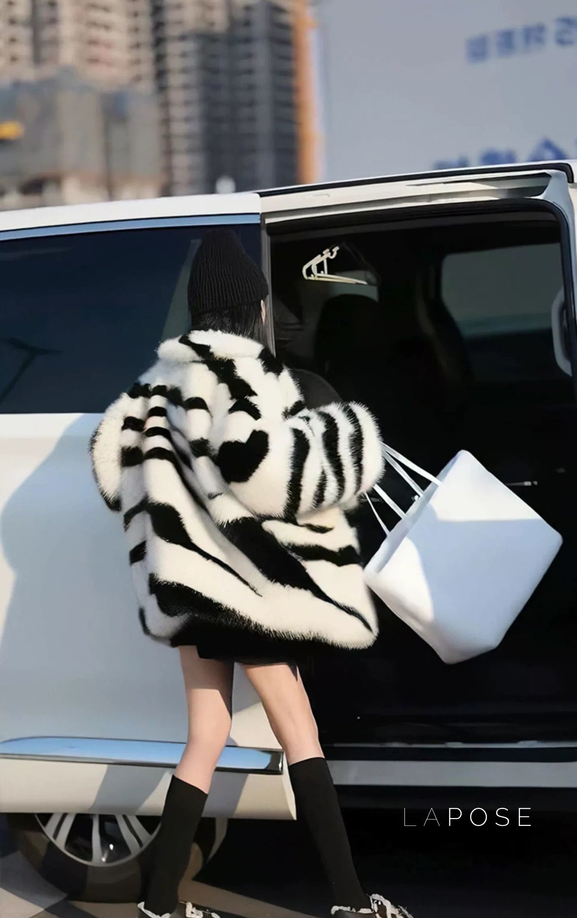 Nihira Zebra Faux Fur Coat [KKGKBA8T]
