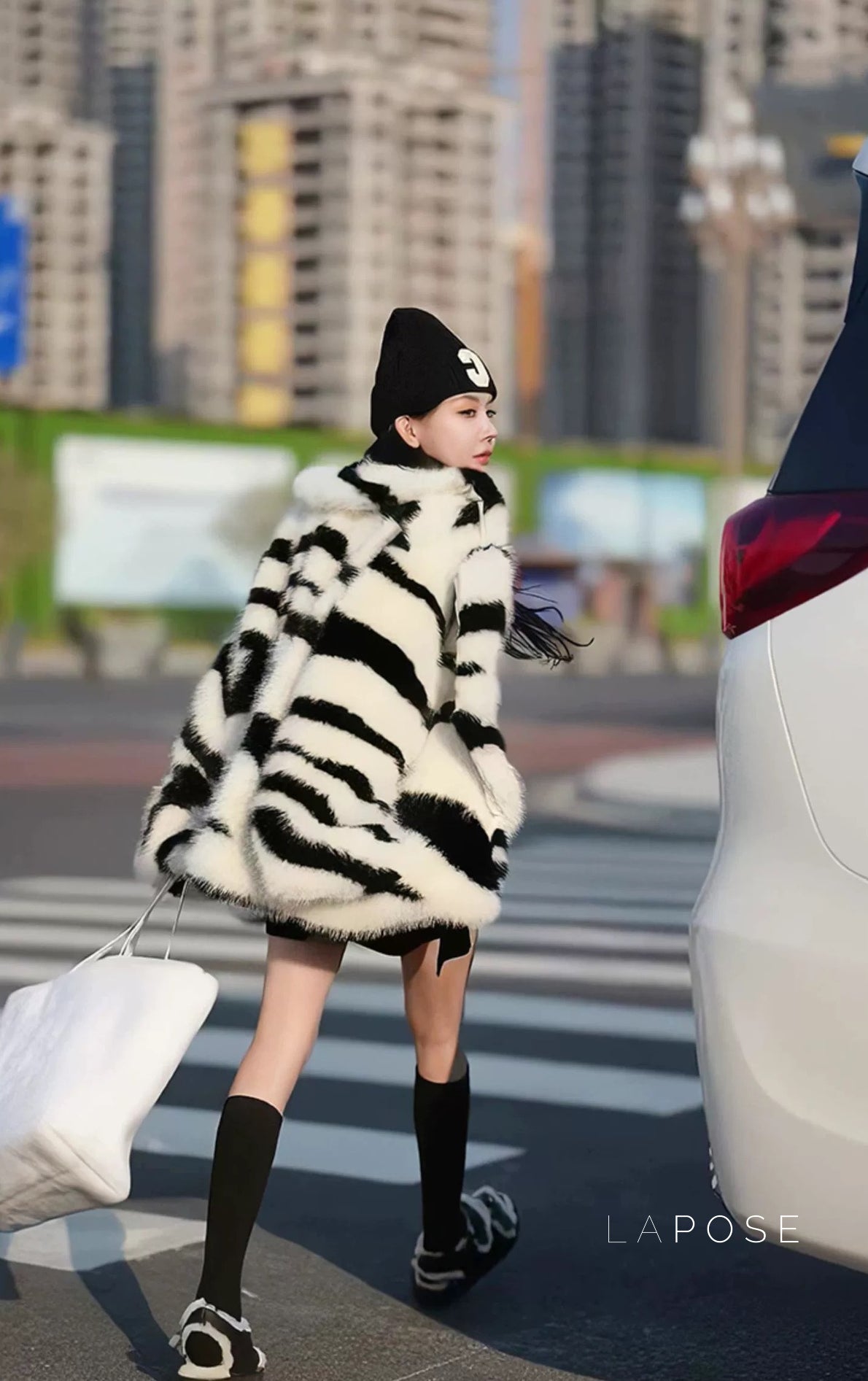 Nihira Zebra Faux Fur Coat [IT7CCV2W]