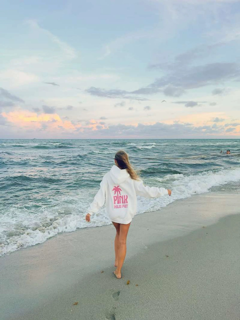 Nur Oversized Palm Graphic Hoodie