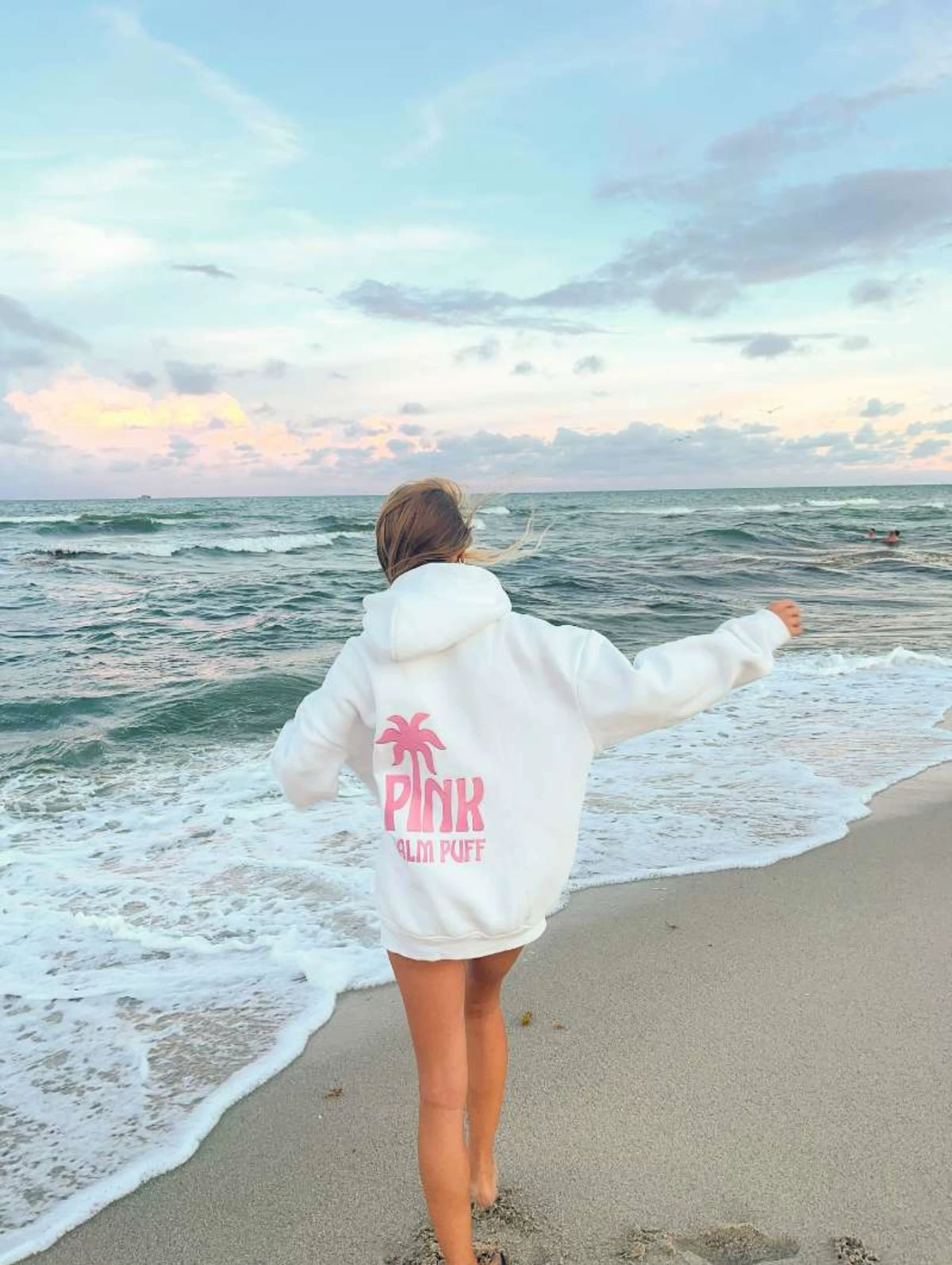 Nur Oversized Palm Graphic Hoodie
