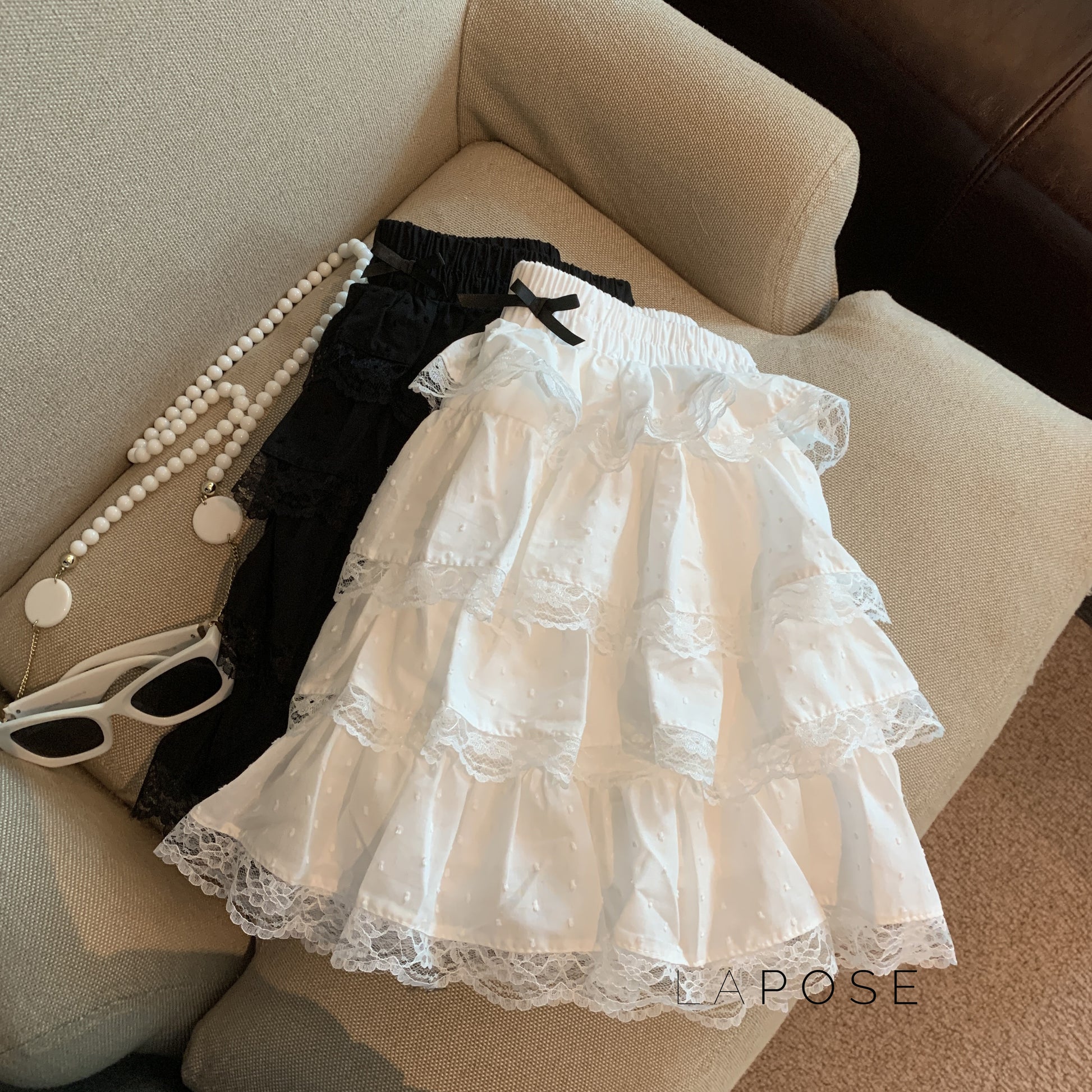 Reagen Tiered Bow Mini Skirt [AMFV7OJQ]