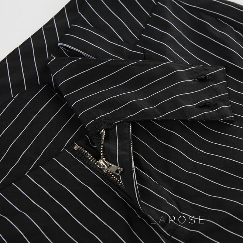 Rihanna Sleek Striped Flared Pants [BXT7G3AF]