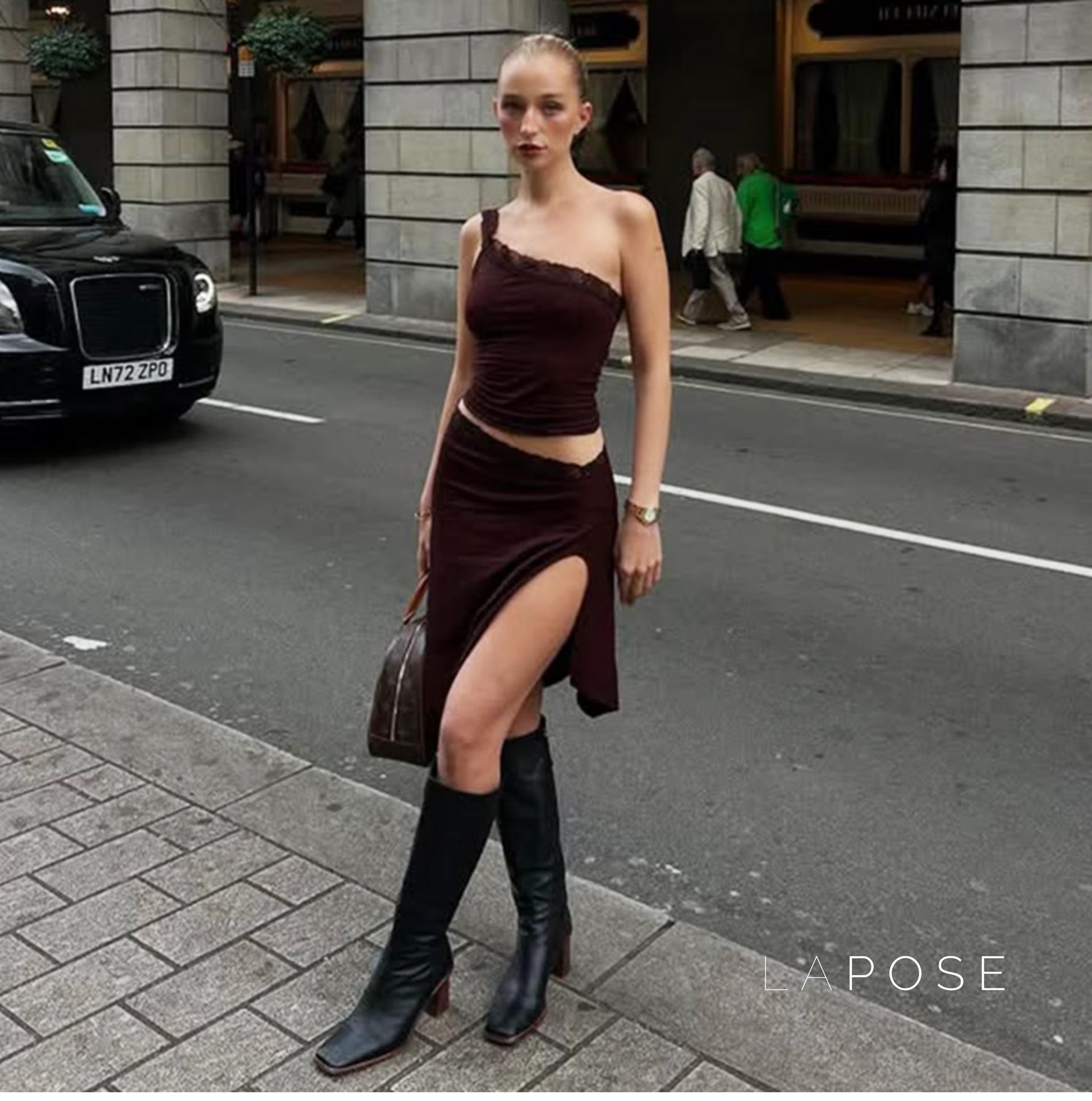 River One-Shoulder Lace Skirt Set [QQ6LWHN6]