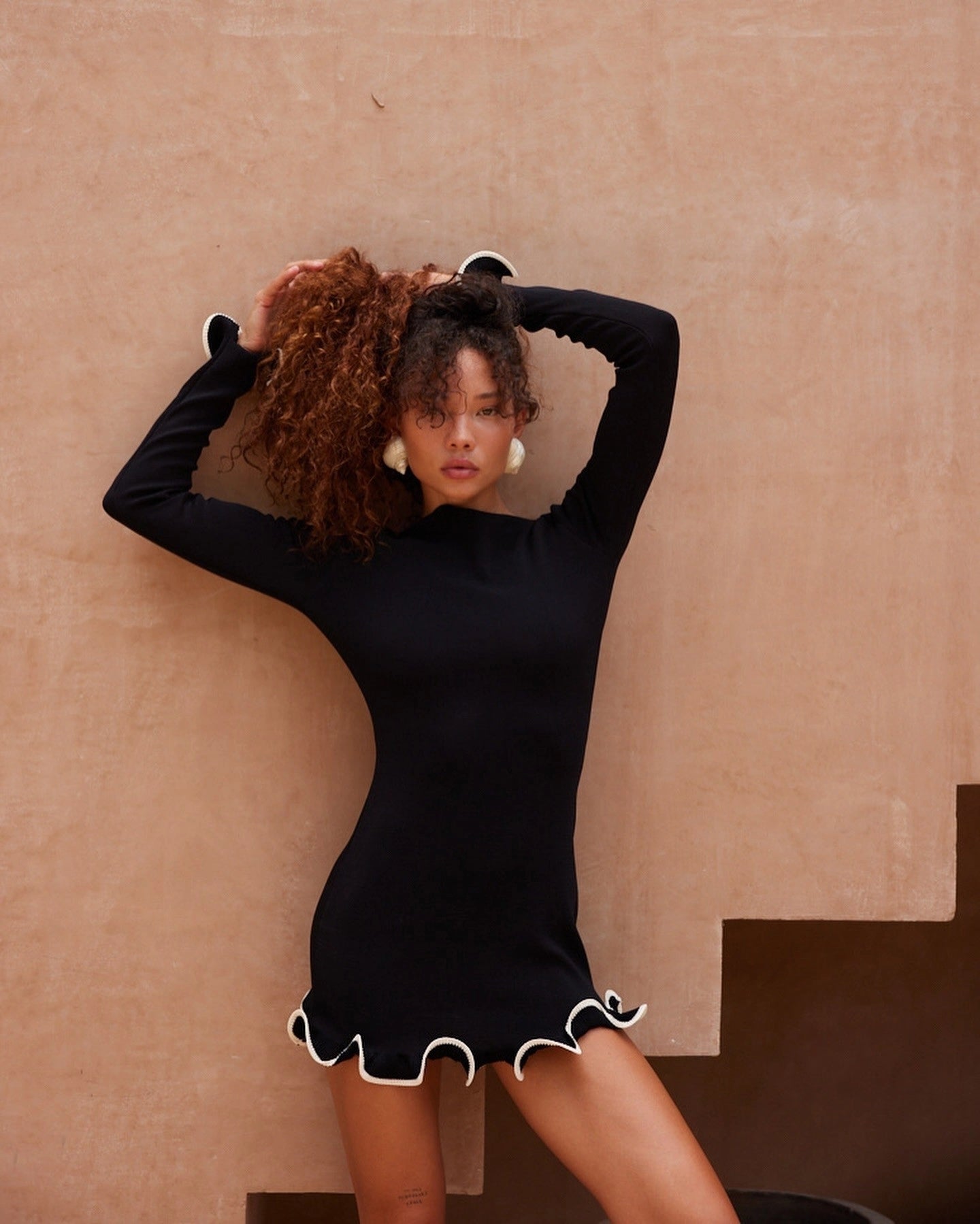 Ruffle Hem Long Sleeve Knit Mini Dress [8BOV7MNE]