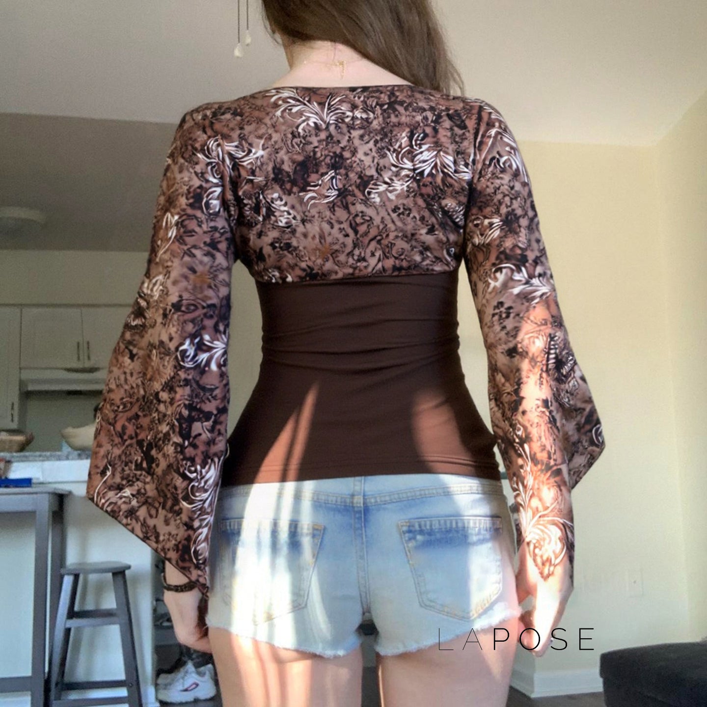 Talaya Floral Bell Sleeve Top [UBM5VXH5]