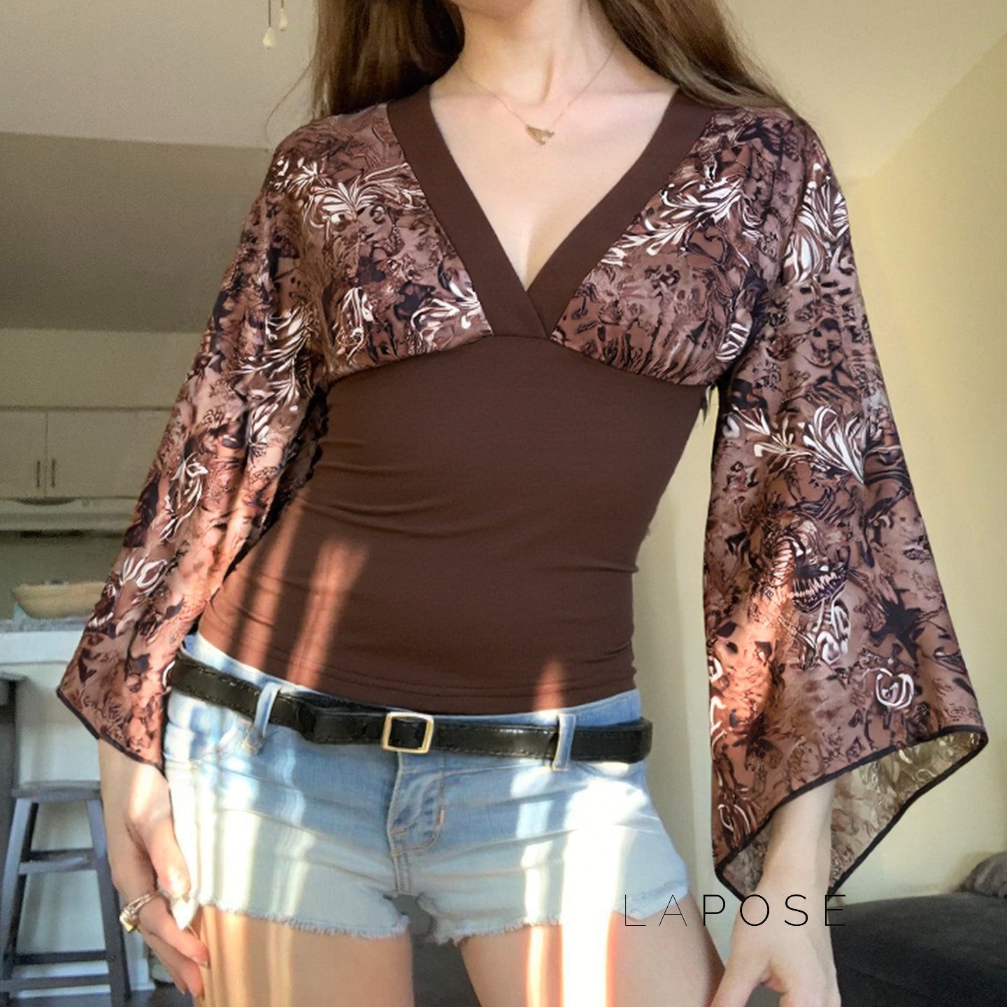 Talaya Floral Bell Sleeve Top [Z88MQINS]