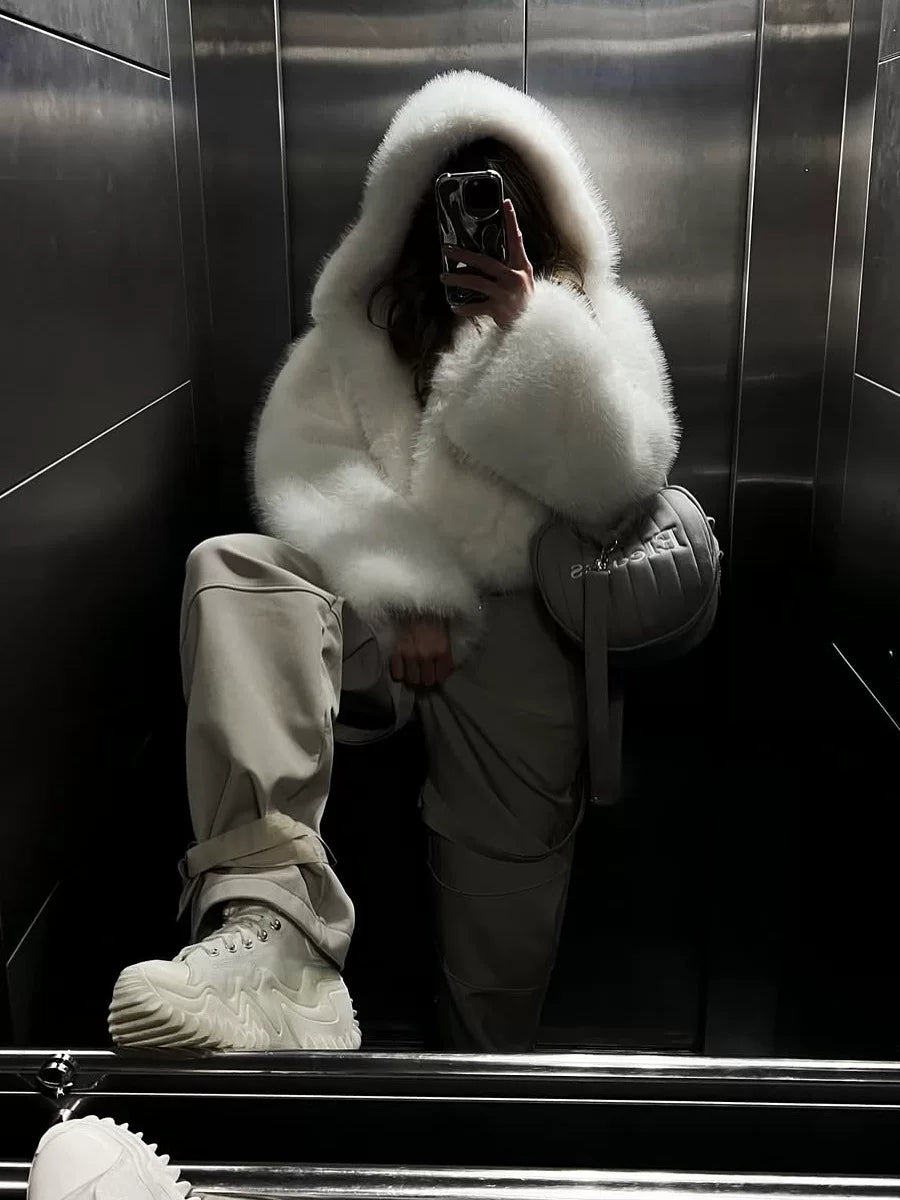 LaPose - Tristyn Hooded Faux Fur Cropped Jacket - White Color