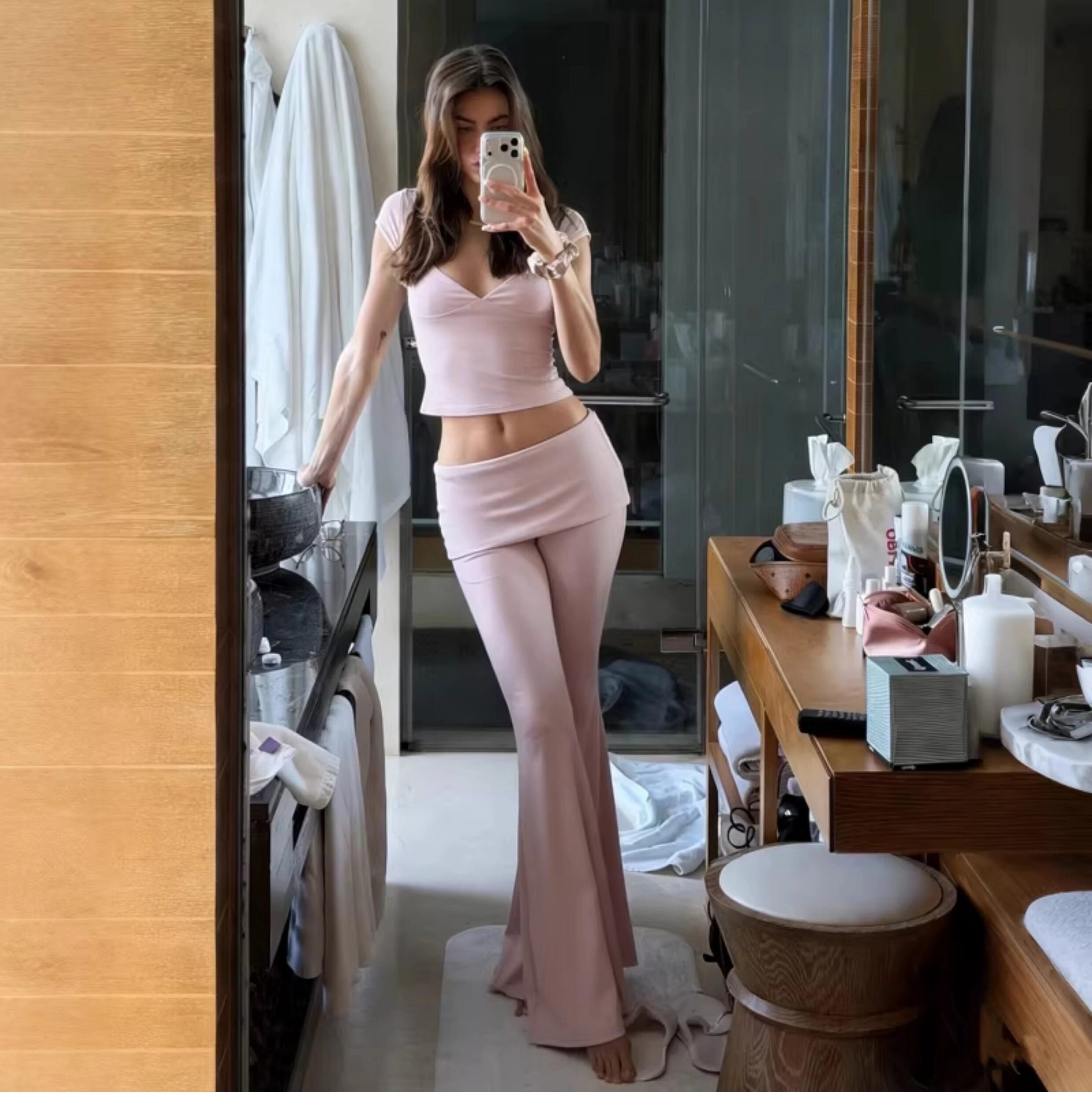 V-Neck Top & Flared Pants Set [JRXUAJSV]