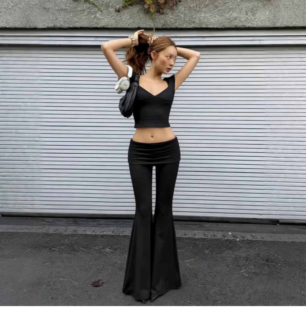 V-Neck Top & Flared Pants Set [XJ9RXLSM]