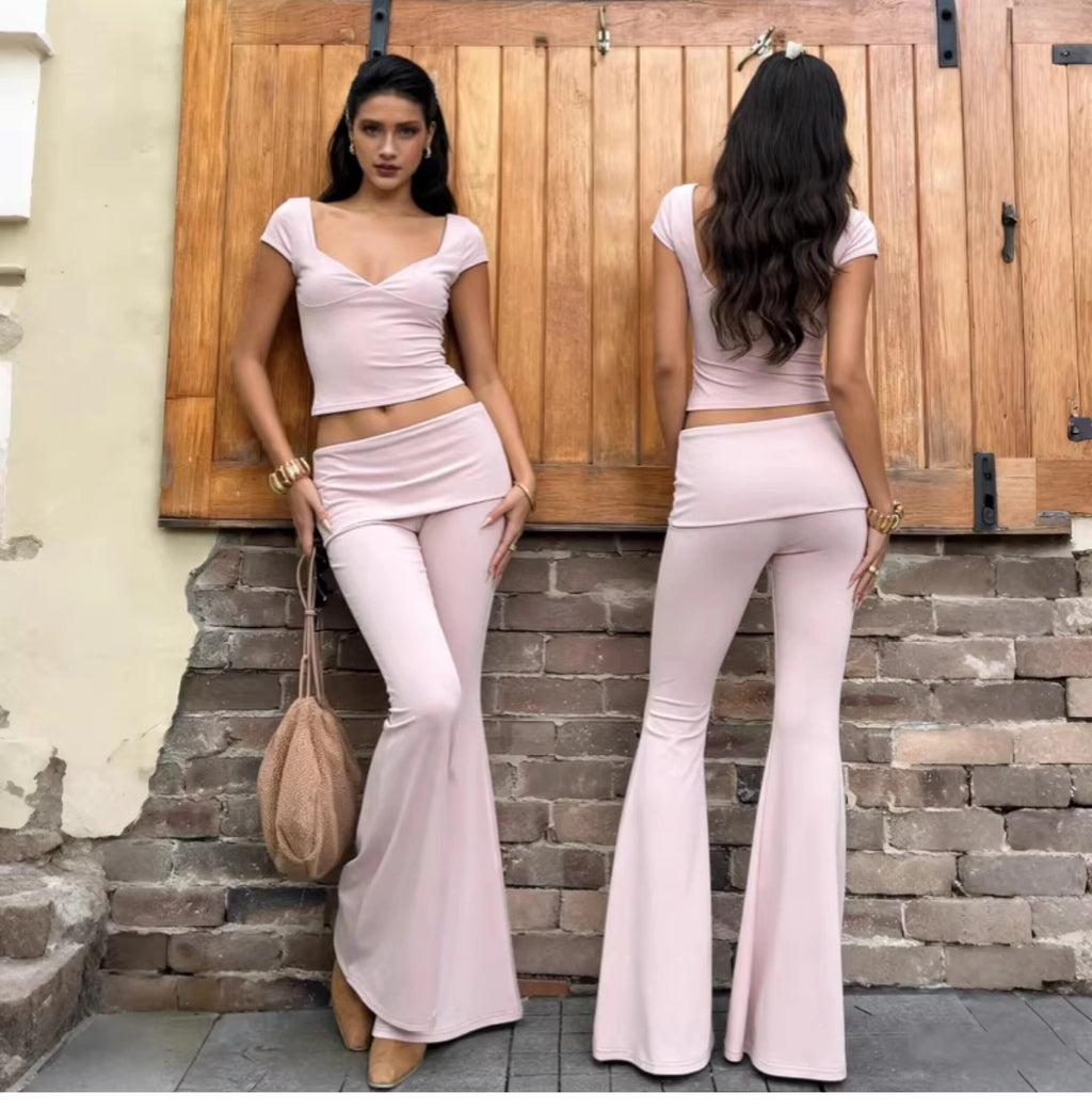 V-Neck Top & Flared Pants Set [YULHF7XH]