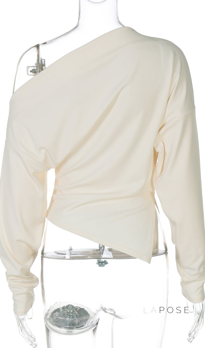 Valkyrie Asymmetric Slit Top [TFNX07UR]