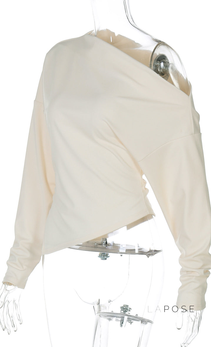 Valkyrie Asymmetric Slit Top [X6PDU2LK]