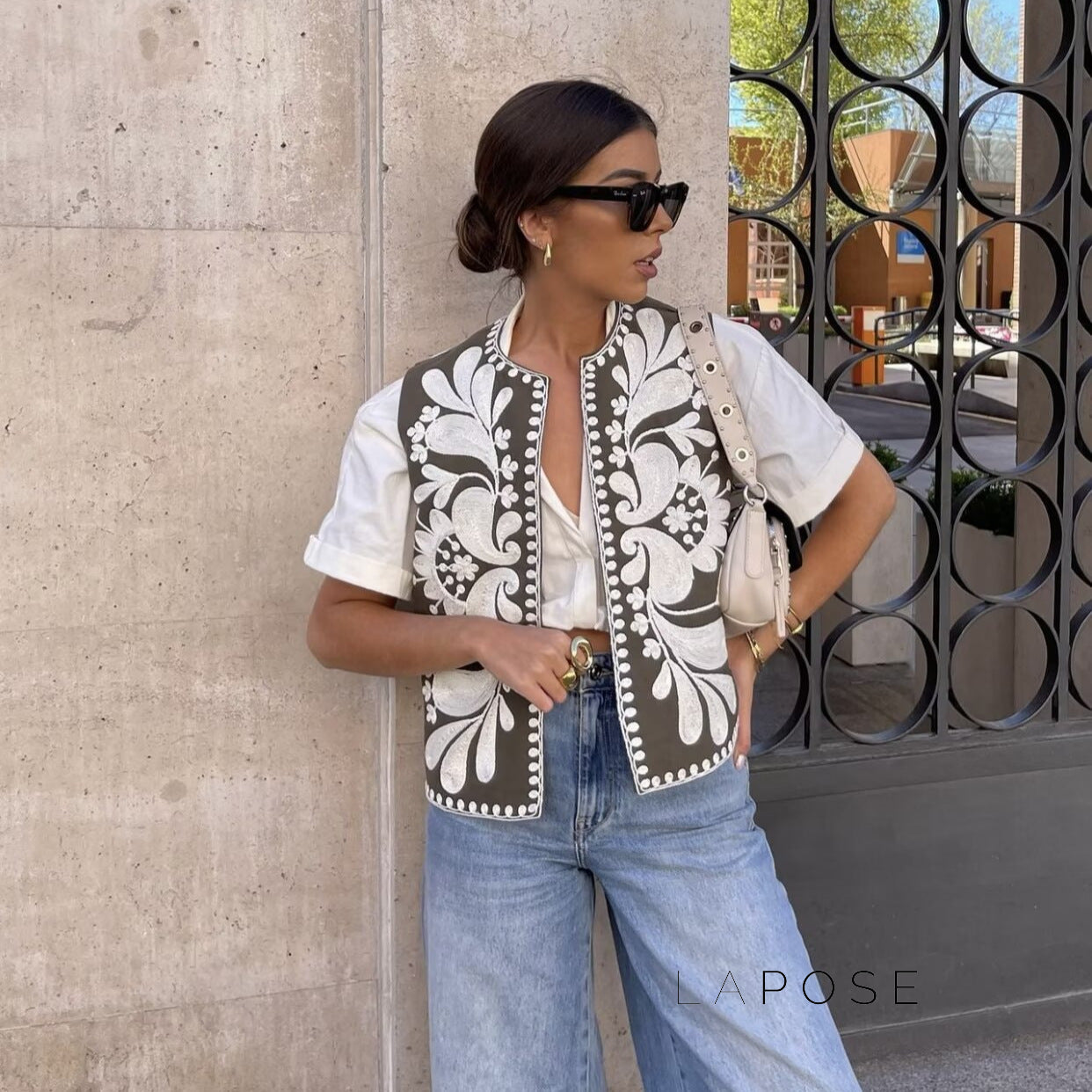 Yaneth Embroidered Crop Vest [8WJVCEV3]