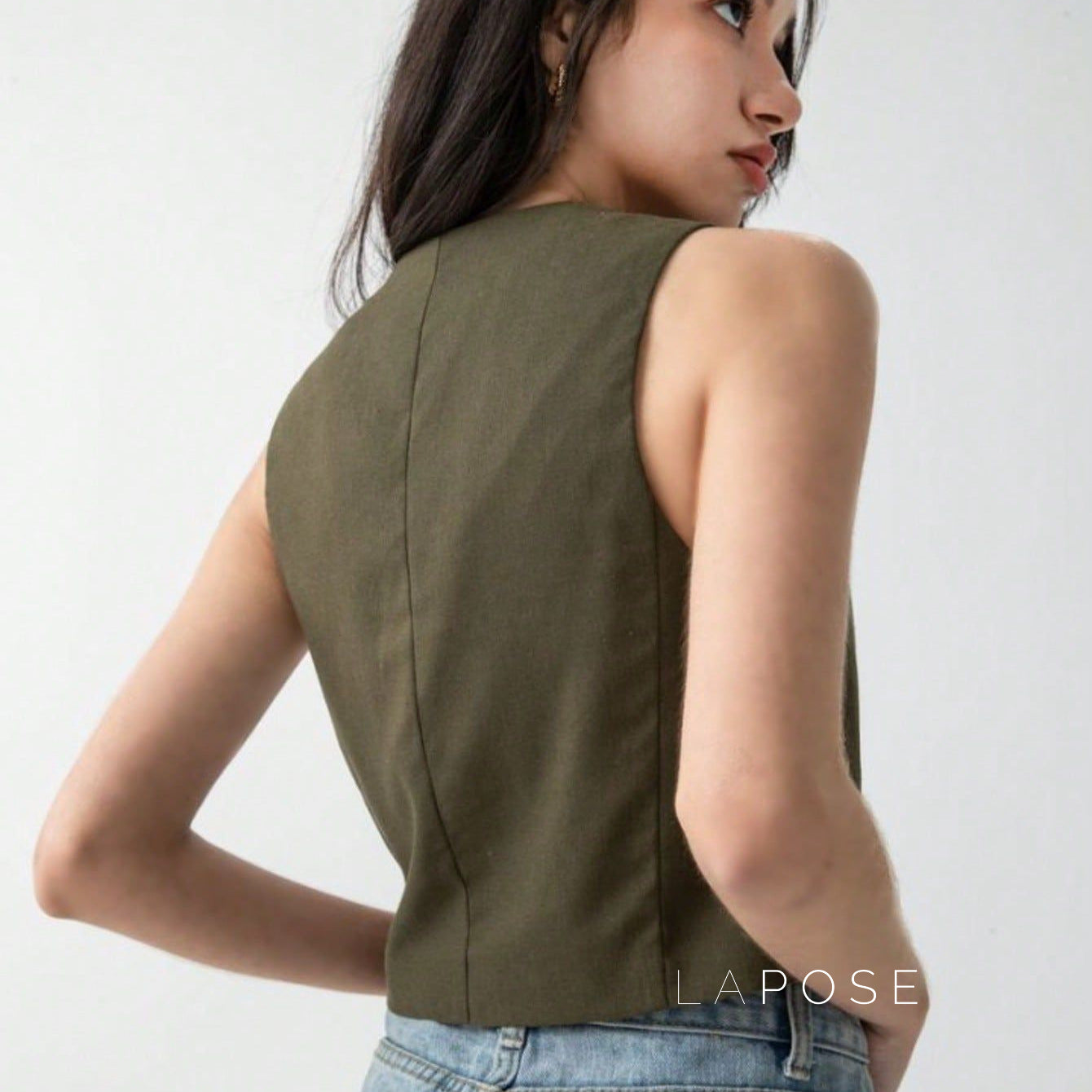 Zuri Cropped Button-Up Vest [E6DCBA9X]